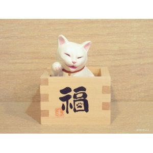 画像: まる工房　陶猫　「新福増」白（目閉じ）