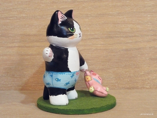 画像3: 河辺花衣　『パンツ子猫とぬいぐるみ』ハチワレ