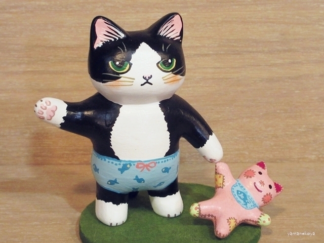 画像2: 河辺花衣　『パンツ子猫とぬいぐるみ』ハチワレ