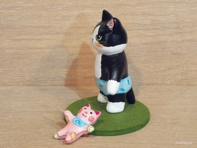 画像4: 河辺花衣　『パンツ子猫とぬいぐるみ』ハチワレ